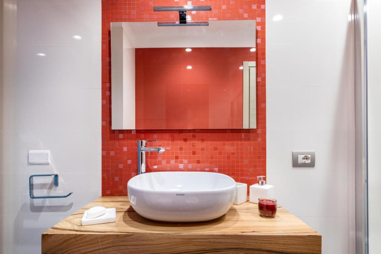 Zaffiro Lavico Rooms Etna Nature Sea 아치레알레 외부 사진