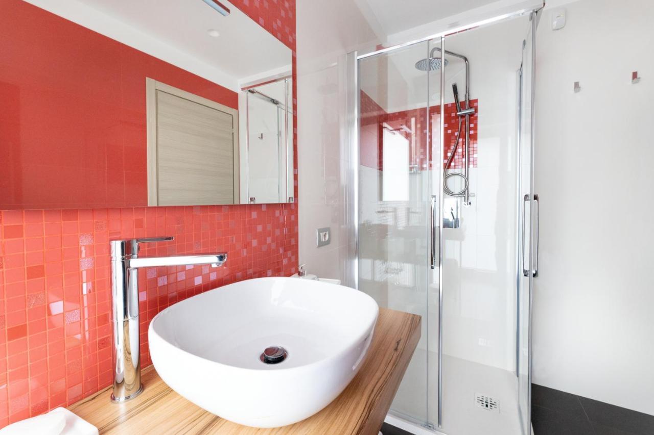 Zaffiro Lavico Rooms Etna Nature Sea 아치레알레 외부 사진