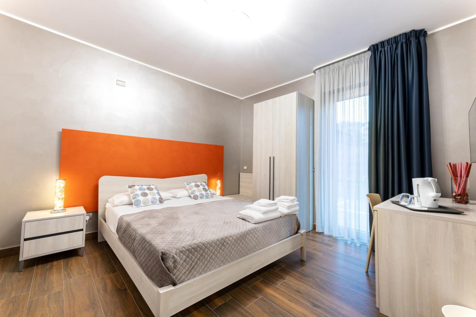 Zaffiro Lavico Rooms Etna Nature Sea 아치레알레 외부 사진